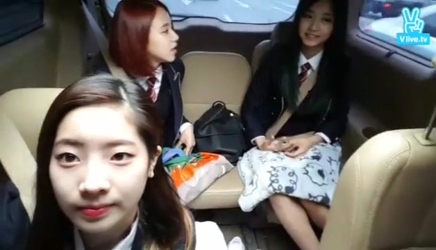[TWICE] 흔한_급식단의_등교길. (광대 주의) | 인스티즈
