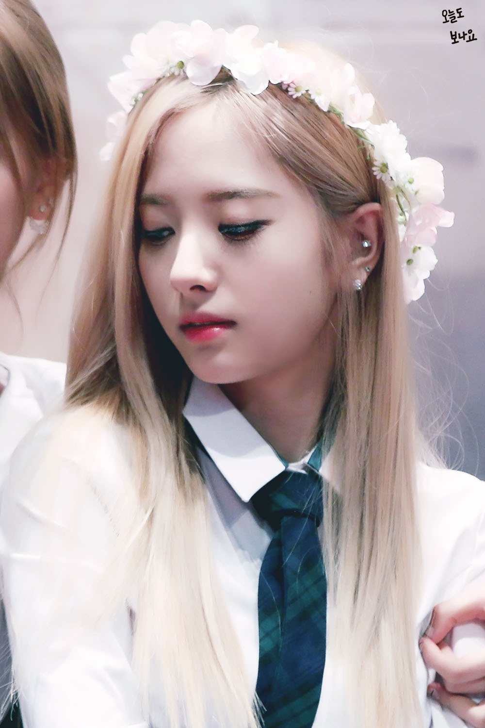 화관쓴 우주소녀 보나.jpg | 인스티즈