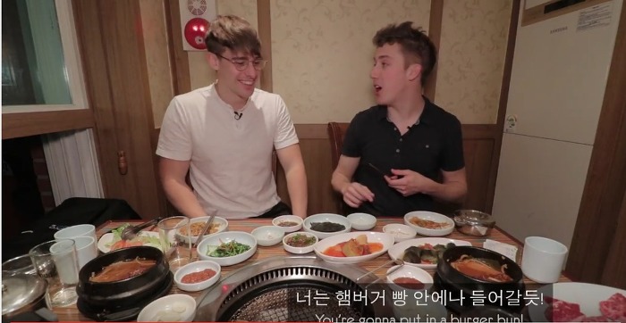 한우 꽃등심을 처음 먹어본 외국인들의 반응.jpg | 인스티즈