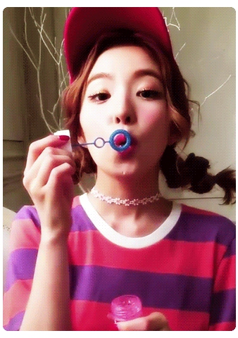비눗방울 부는 아이린.gif | 인스티즈