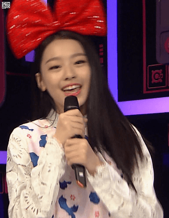 [인기가요] 어제자 이수민 MC컷.gif | 인스티즈