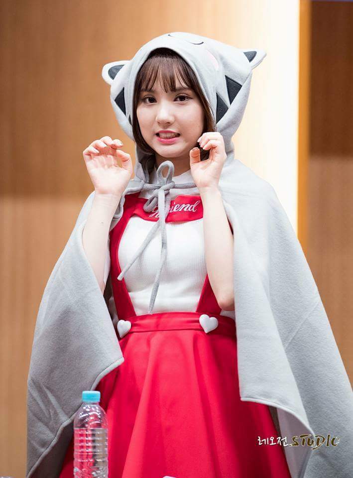 끼리끼리 친한듯한 여자친구 은하와 트와이스 사나.gif | 인스티즈