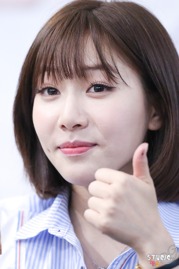 라붐에서 자기 전에 듣고 싶은 목소리를 맡고있는 소연.jpgif | 인스티즈