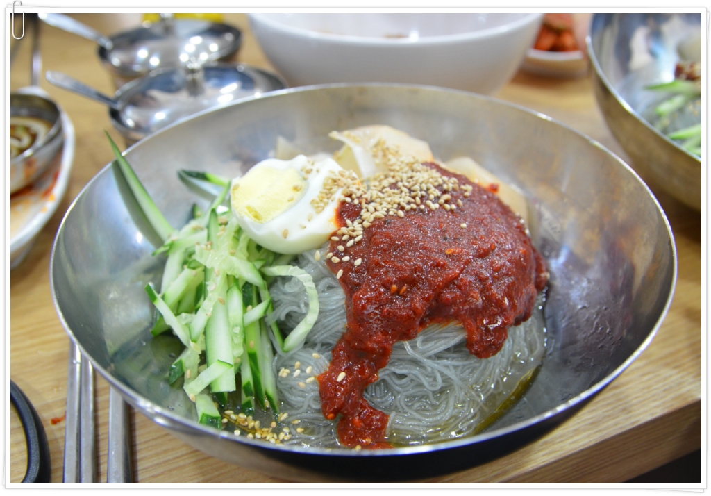 떡갈신냉면 이미지