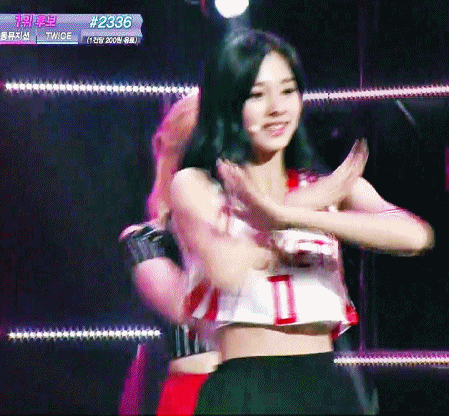[트와이스] 갈수록 더더욱 이뻐지는 쯔위 움짤들.gif | 인스티즈