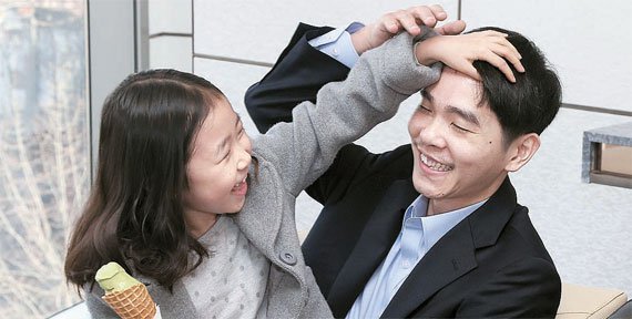 [이세돌] [단독] 이세돌 "꼭 이기고 싶었는데, 3연패 때보다 오늘이 더 아팠다" | 인스티즈