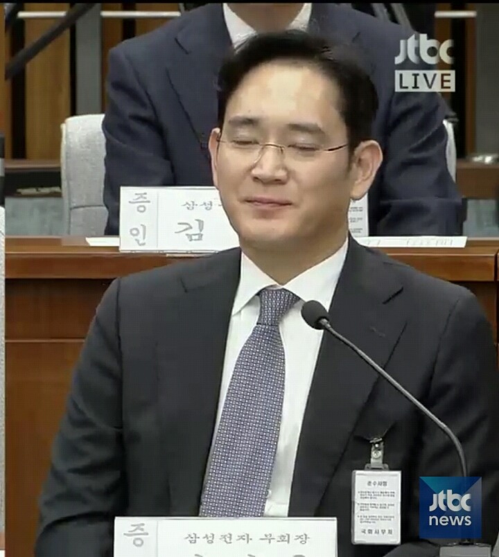 오늘자 청문회 웃음 참기 대회 | 인스티즈