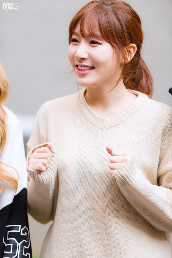 라붐에서 자기 전에 듣고 싶은 목소리를 맡고있는 소연.jpgif | 인스티즈