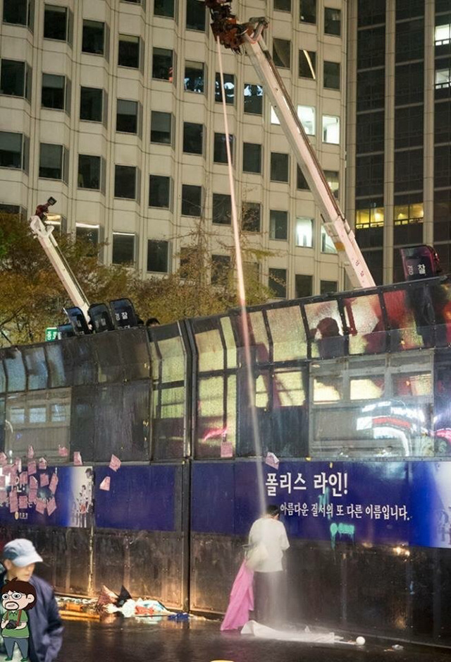 아직도 시위대가 폭력적이고 의경은 그냥 위에서 시키는대로만 했다고 불쌍하다는 사람들에게.jpg | 인스티즈