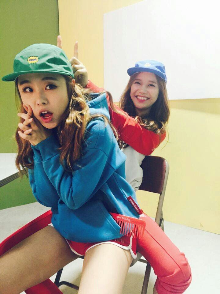 인간비타민 마마무 솔라&휘인 | 인스티즈