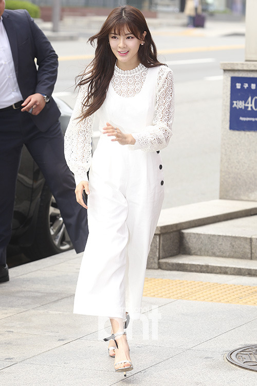 오늘자 이선빈 | 인스티즈