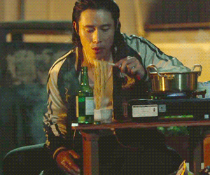 이병헌 내부자들 먹방.gif | 인스티즈