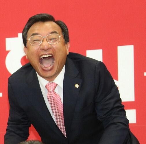 ???: 가카 제가 현빈입니다 | 인스티즈