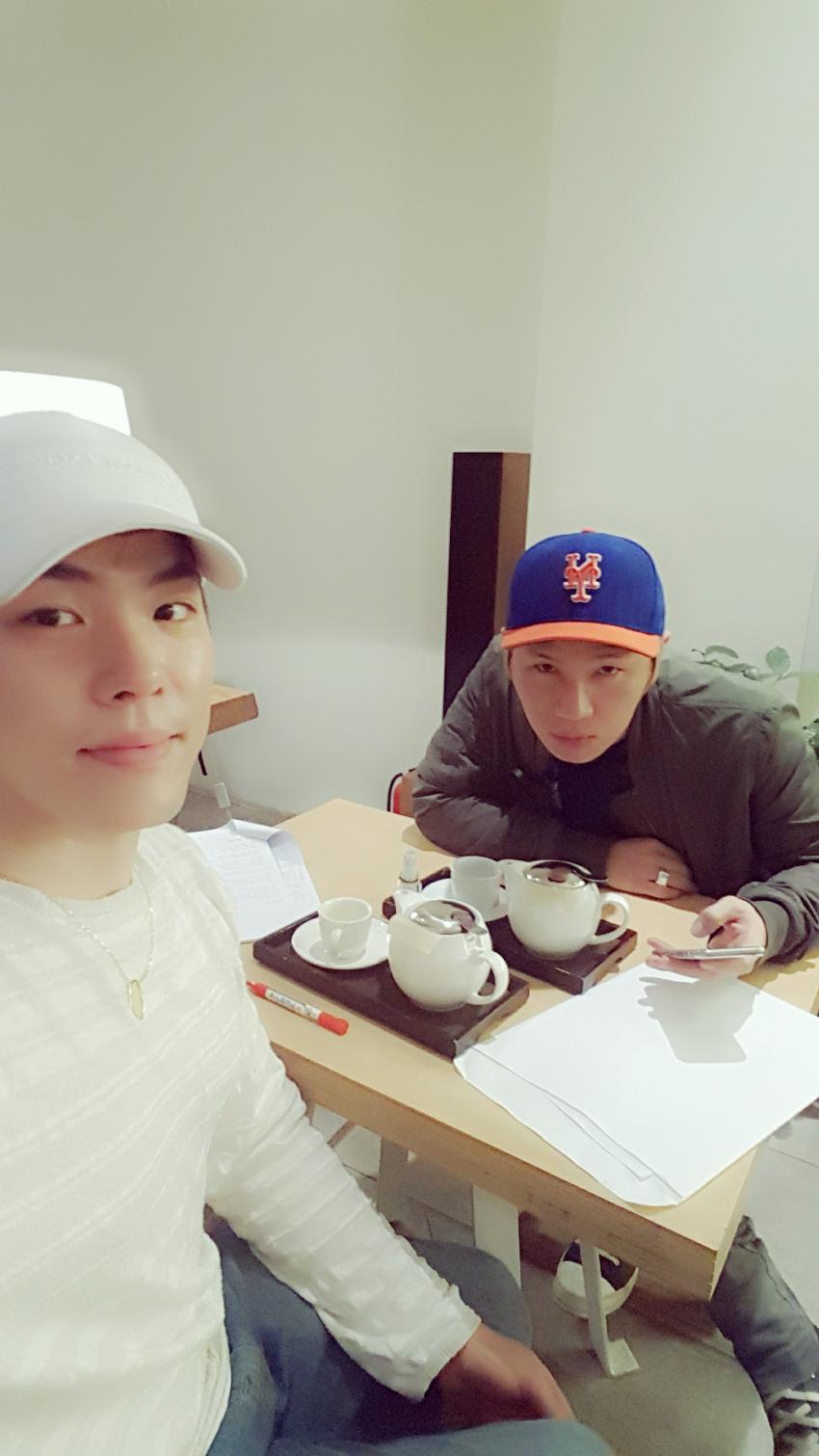 오늘자 휘성과 케이윌.jpg | 인스티즈