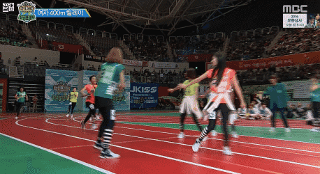트와이스 사나 아육대 MC 컷본 | 인스티즈