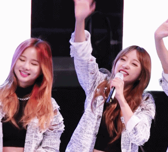 동서울대 축제 EXID 하니.gif | 인스티즈