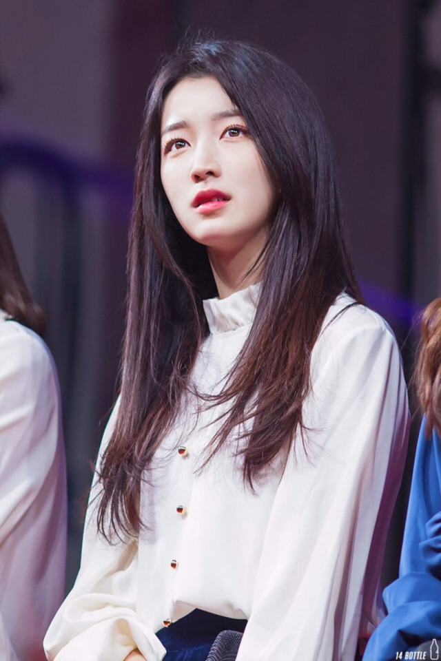 갓세정 보려고 구구단 뮤비 틀었다가 예뻐서 눈에 들어온 애.jpgif | 인스티즈