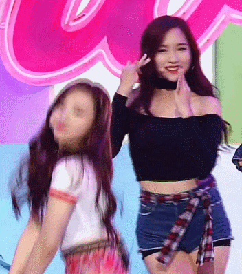 오늘자 트와이스 97년생 미나 몸매 | 인스티즈