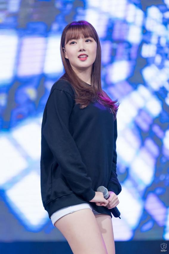 [여자친구] 161028 통일공감콘서트 여자친구 예린 사진 | 인스티즈
