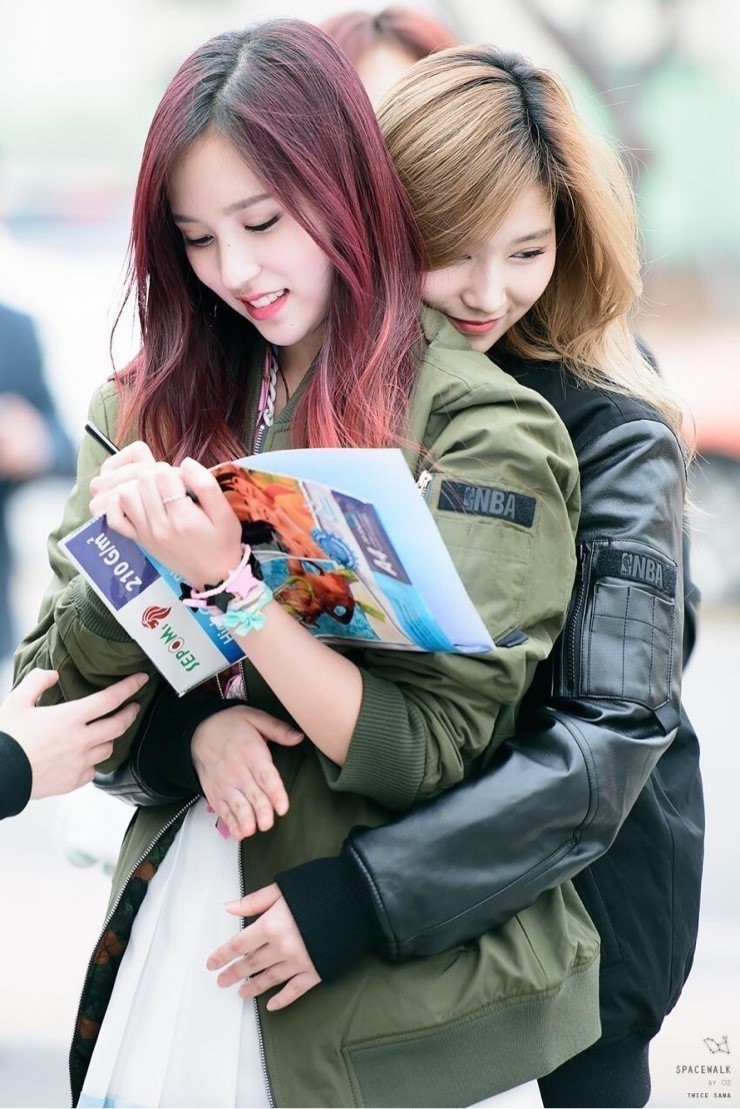 [트와이스] 미나토자키 사나.gif | 인스티즈
