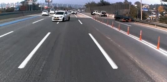 고속도로위의 무법자ㅎㄷㄷ.gif | 인스티즈