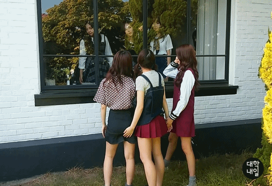 궁디팡팡 좋아하는 예린.gif | 인스티즈