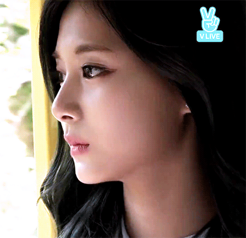 [트와이스] 쯔위 예술적인 옆모습 ㄷㄷ | 인스티즈