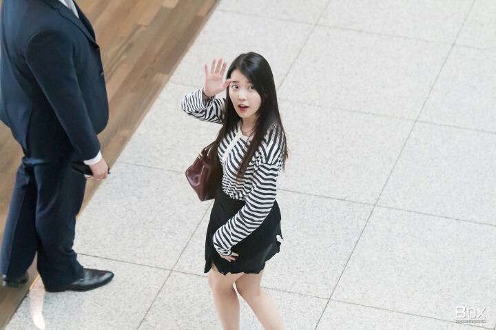 단가라 정석으로 코디한 아이유.jpg | 인스티즈