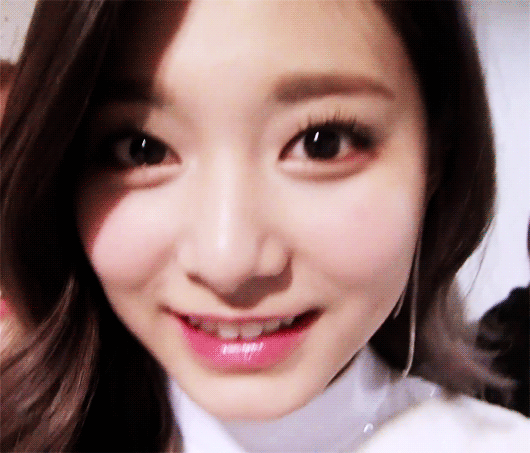 [트와이스] 쯔위 공주 등장(틋티비 움짤) | 인스티즈