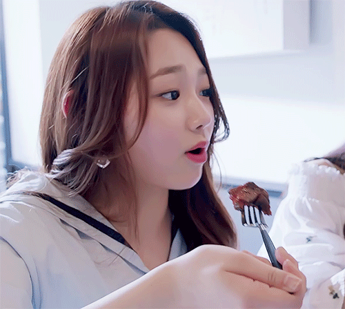 강미나 먹방이 진정성이 느껴지는 이유.gif | 인스티즈