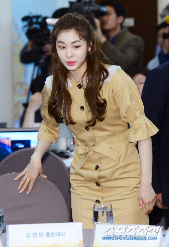 김연아, 그리스 평창올림픽 성화 인수식 참여 | 인스티즈