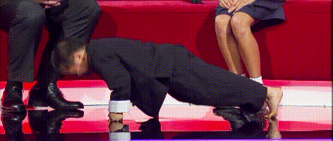 꼬마 이소룡 주먹 푸시업.gif | 인스티즈