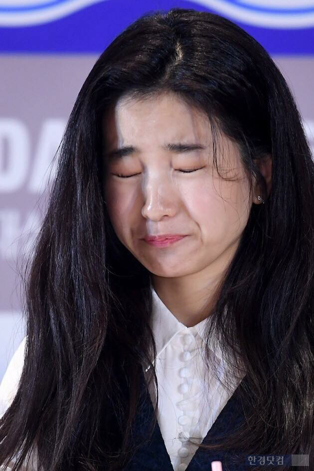 표정보려고 일부러 이 음료로 협찬하는 듯.jpg | 인스티즈