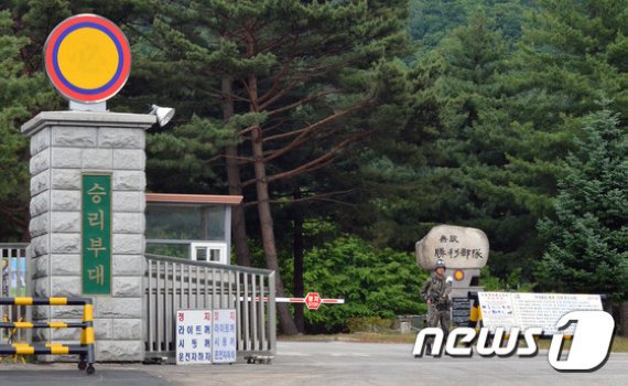 행 중 한명만 친해져야한다면 누구와친해지겠습니까 | 인스티즈