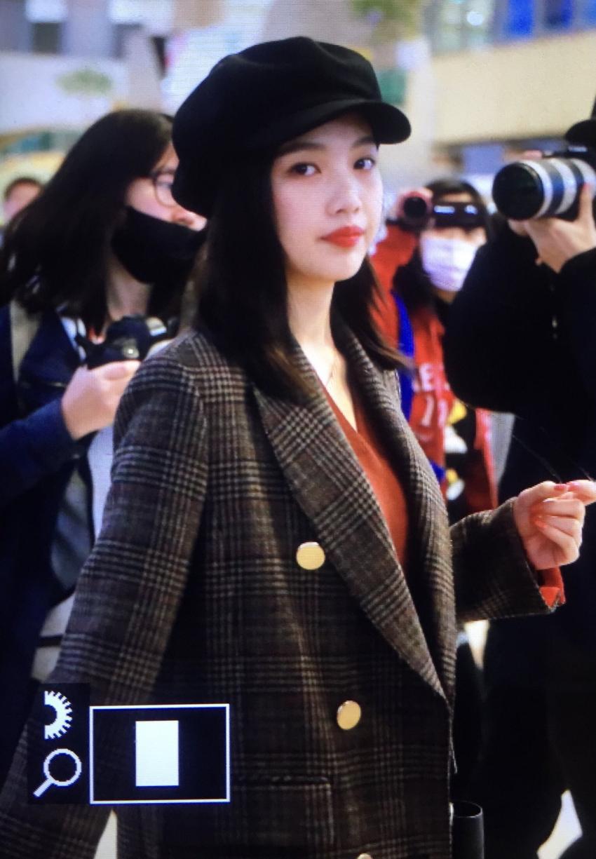 오전에 따숩게 옷 챙겨입고 출국한 레드벨벳 공항 프리뷰 | 인스티즈