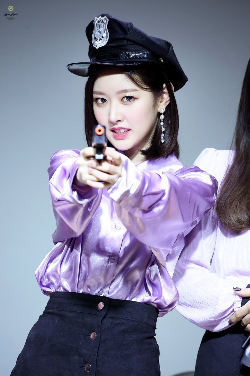 이름에 아름답다라는 뜻이 두번 들어가는 걸그룹 멤버.jpg | 인스티즈