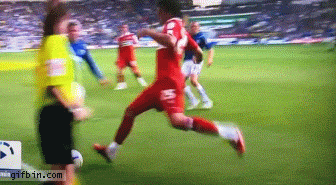 뒤에서 부딪힘 당하는 여자 부심.gif | 인스티즈