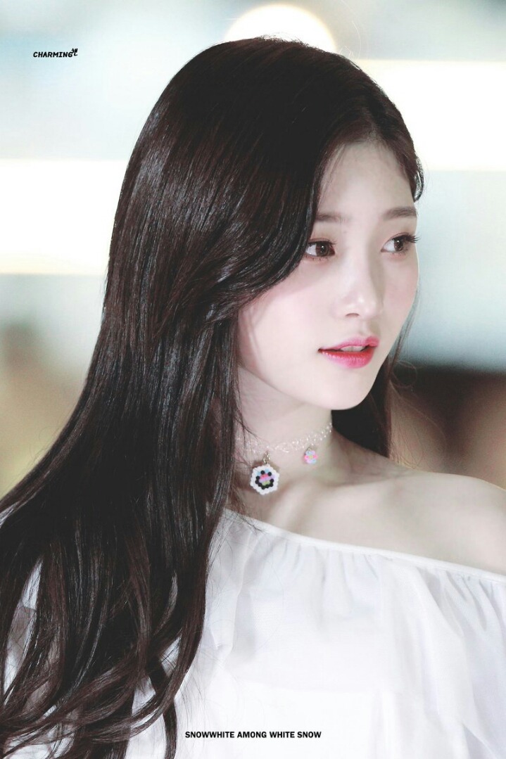 흰 의상이 참 잘어울리는 처자 | 인스티즈