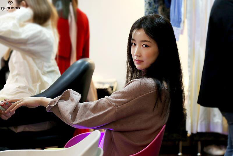 [구구단] 염색이 되는동안 기다리는게 지루해서 하나 | 인스티즈