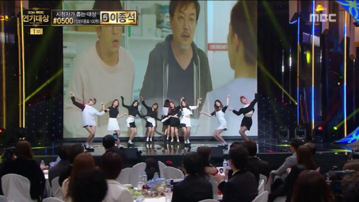 영화제나 연기대상 할 때마다 느껴지는 민망한 상황 | 인스티즈