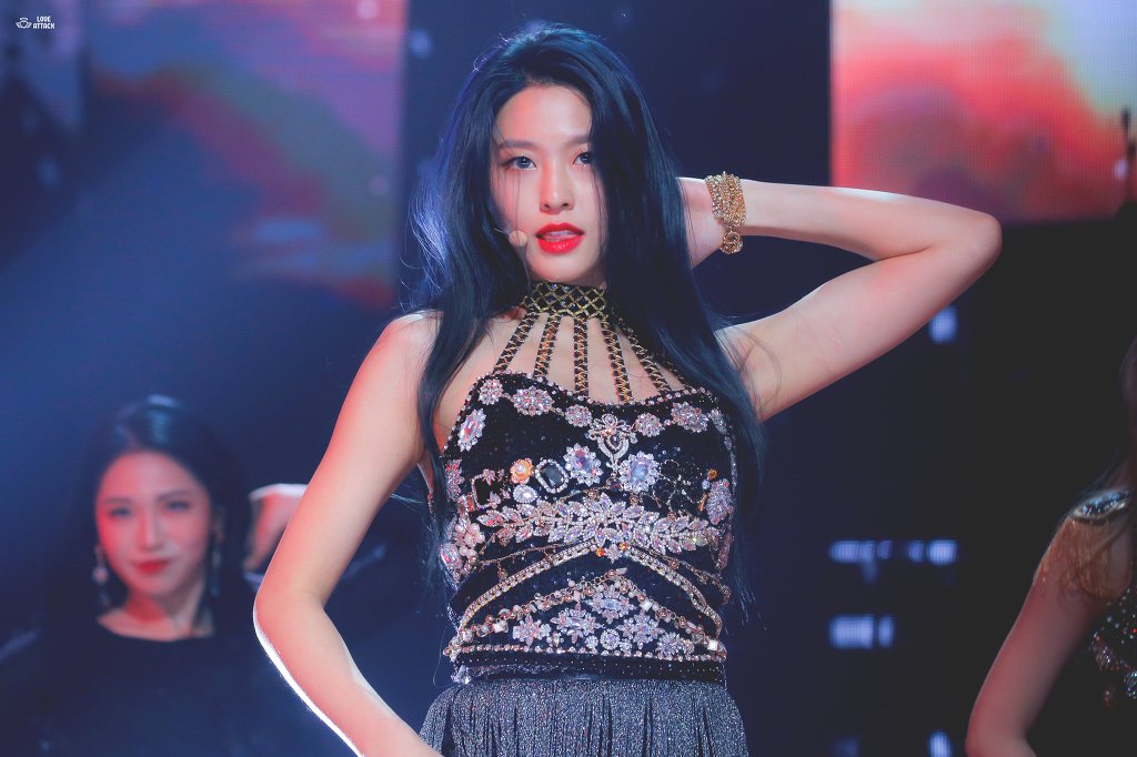 오늘 생일을 맞은 설현이.jpgif | 인스티즈