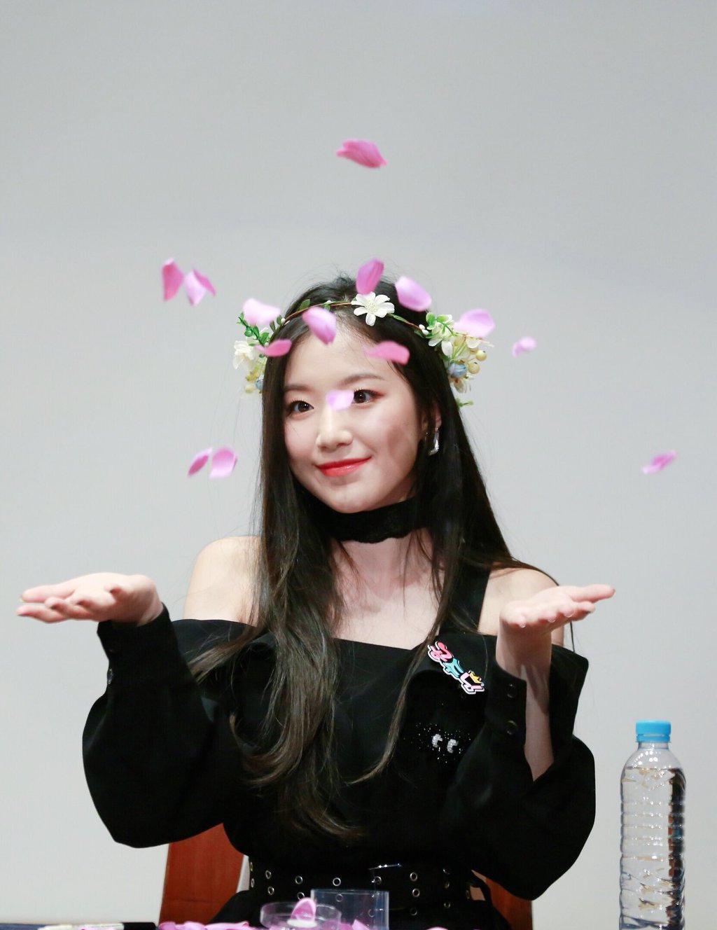 (여자)아이들의 비쥬얼담당 백설공주 슈화.jpgif (311장) | 인스티즈