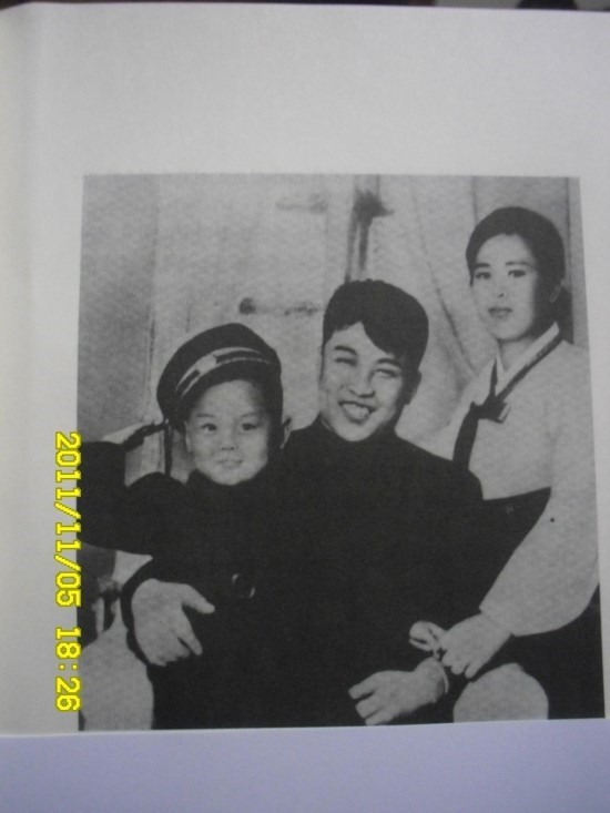 북한 응원단이 쓴 가면은 정말 김일성일까? | 인스티즈