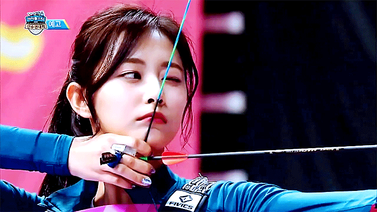 2018 MBC 아육대 예고편 쯔위.gif | 인스티즈
