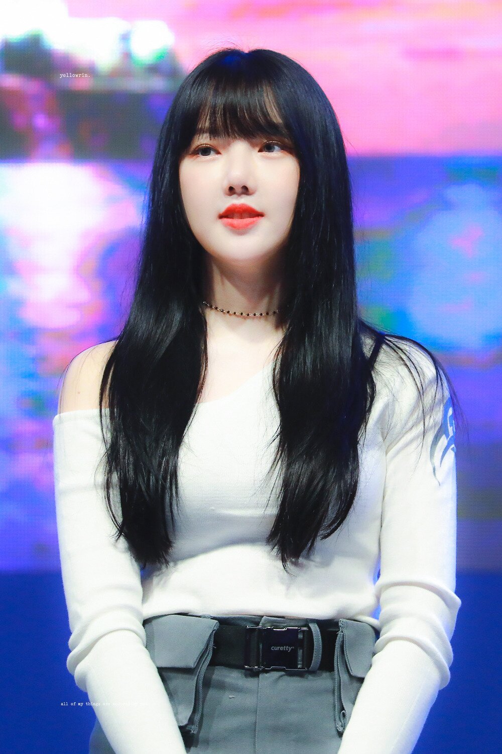 혼자서 이쁘고 귀엽고 섹시하고 다하는 여자친구 예린이.jpgif | 인스티즈