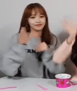 쌈무요정 아니 민초요정 김채원 8장.GIF | 인스티즈
