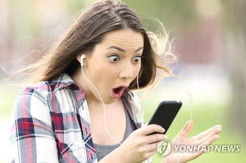 "한국 스마트폰 평균 도매가 60만원 육박..세계 2번째" | 인스티즈