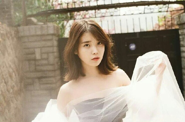 아이유 9주년 ㅊㅋ.jpgif | 인스티즈