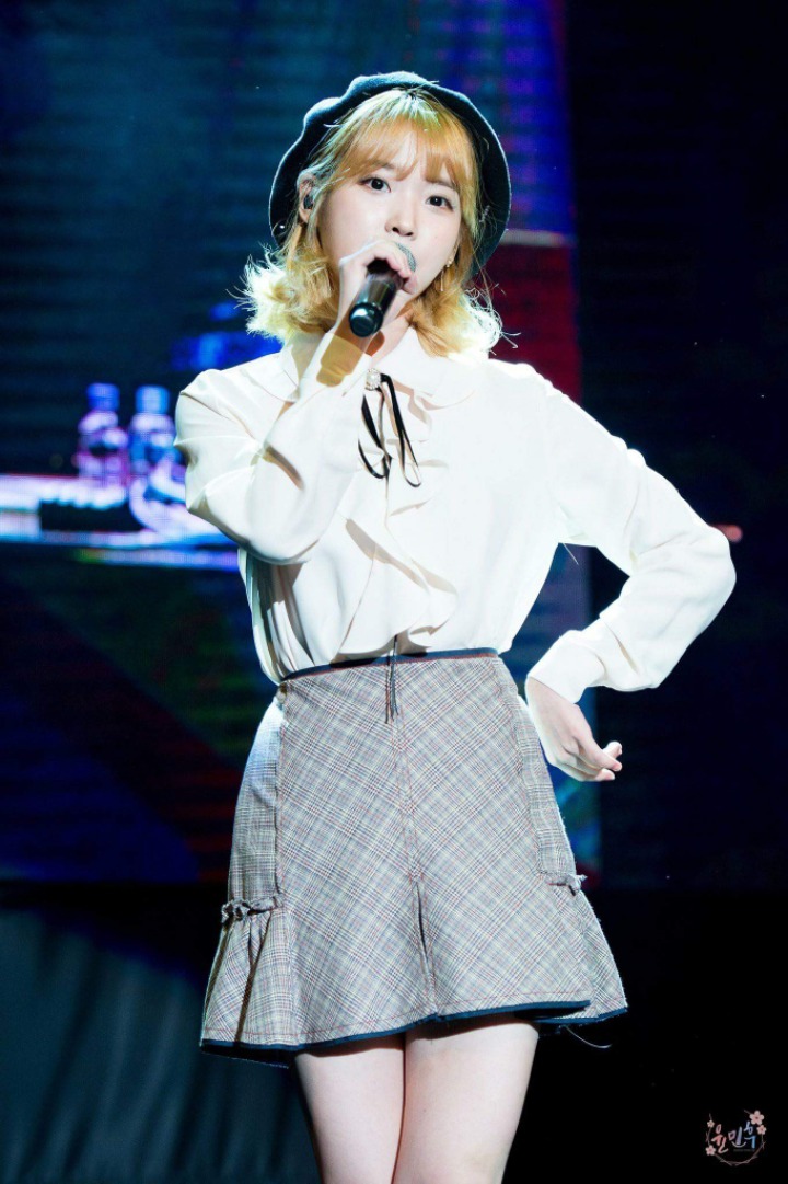 베레모쓴 아이유.jpg | 인스티즈