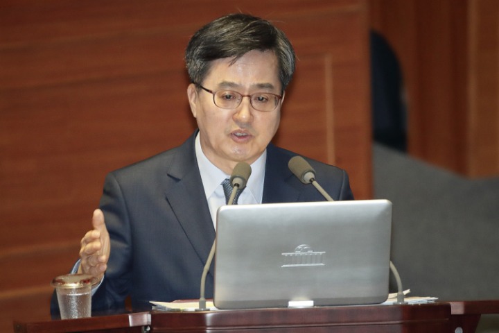 당당했던 김동연"심재철 의원님도 주말에 업무추진비 썼다" | 인스티즈